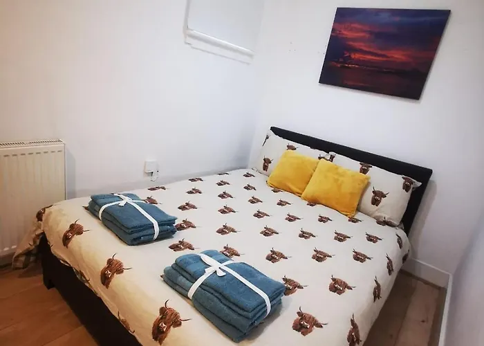 Modern 2 Bedroom And 2 Bath Apartment